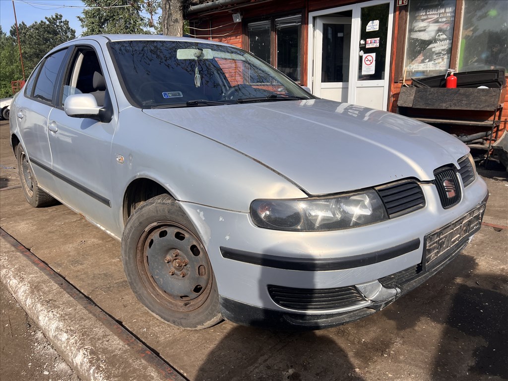 Seat Toledo II 1.6i bontott alkatrészei 1. kép