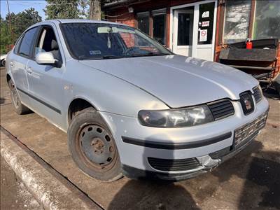 Seat Toledo II 1.6i bontott alkatrészei