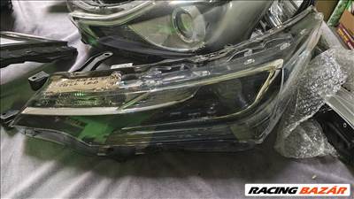 Toyota Corolla (E160/E170) bal LED fényszóró  8115002l70