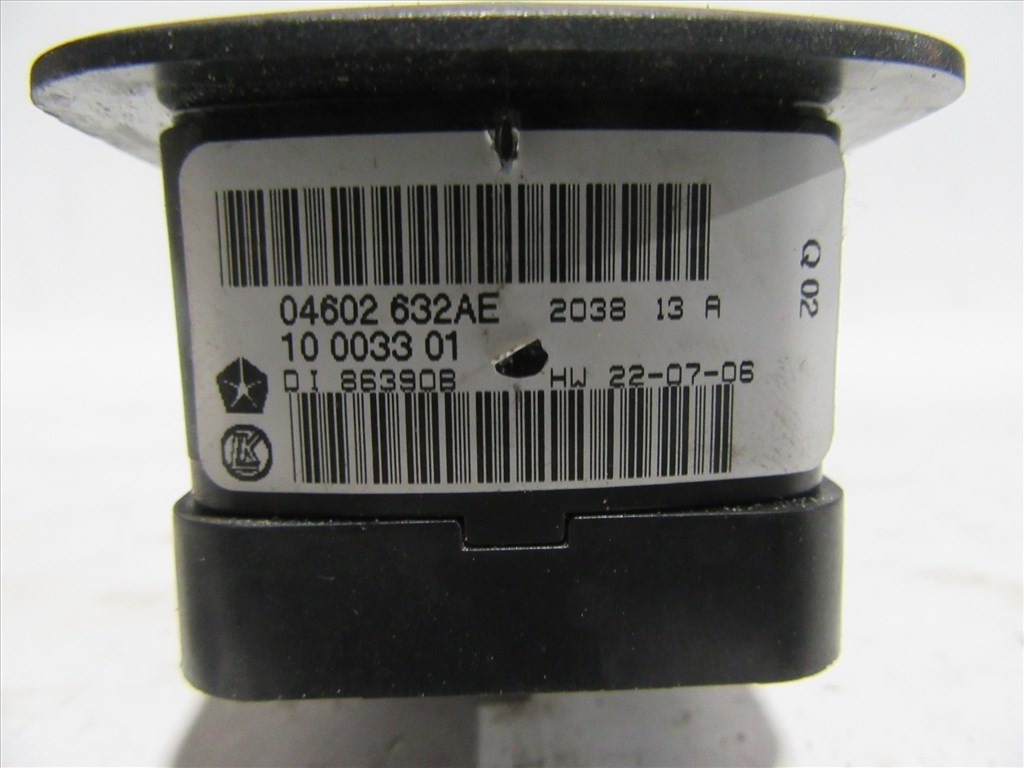 Dodge Journey bal első ablakemelő kapcsoló 04602632ae 4. kép