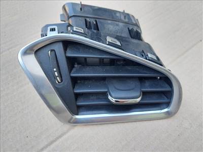 Citroen C4 II-DS4 szellőző jobb 9676606977
