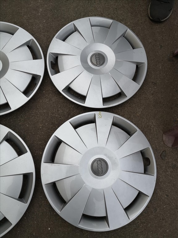 16-os Gyári Audi dísztárcsa 28000ft a 4db/24/ 2. kép