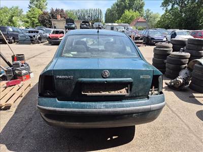 Volkswagen Passat B5 1.6 HÁTSÓ lökhárító 