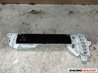 Toyota Previa (XR30/XR40) Multifunkciós Kijelző *135217* 0559005860 8395028122