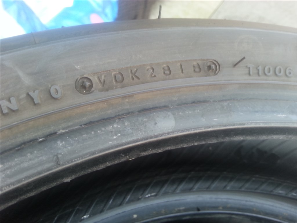 120/70ZR17 és 190/50ZR17 Bridgestone Battlax Hypersport nyári motorgumi  6. kép