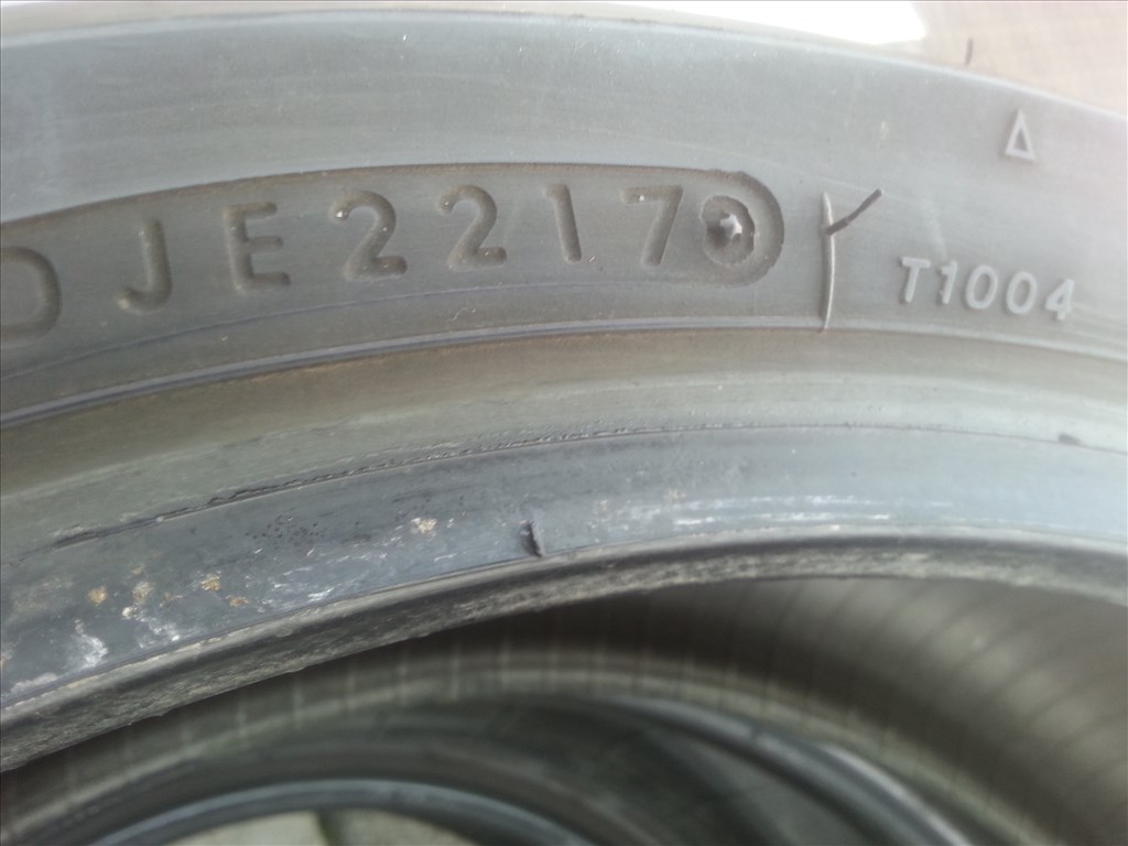 120/70ZR17 és 190/50ZR17 Bridgestone Battlax Hypersport nyári motorgumi  10. kép