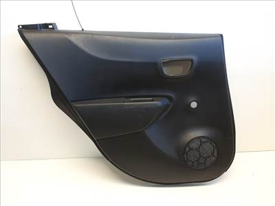 Toyota Yaris (XP130) bal hátsó ajtókárpit