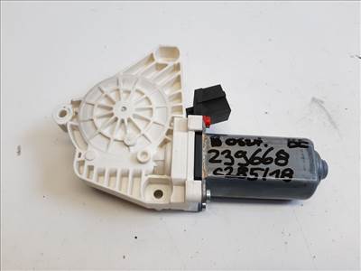 Mercedes-Benz B-osztály (W245) bal első ablakemelő motor A1698204342