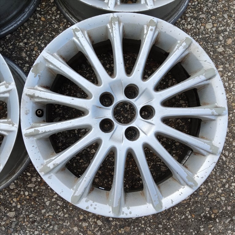 180137 Alfa Romeo GT, 147, 156  16"-os alufelni garnitúra (4db) a képeken látható állapotban!!! 60695999 4. kép