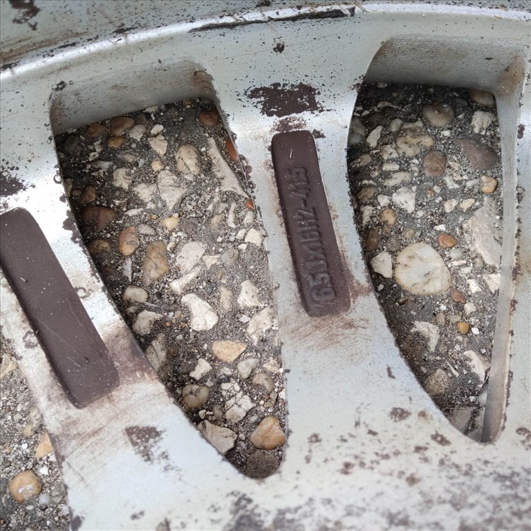 180137 Alfa Romeo GT, 147, 156  16"-os alufelni garnitúra (4db) a képeken látható állapotban!!! 60695999 6. kép