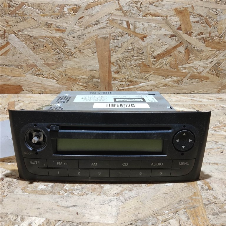 167152 Fiat Grande Punto 2005-2009 Grundig Cd-s rádió. Kód nincs hozzá!!!!!! 735410727 1. kép