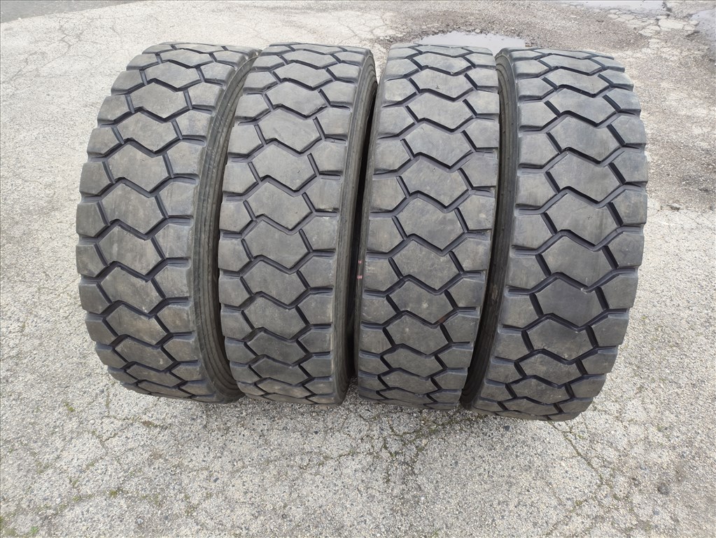 315/80 R22.5 ON-OFF használt húzó gumik 315 80R22.5 315 80 22.5 6. kép