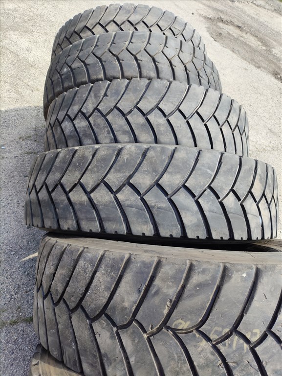 315/80 R22.5 ON-OFF használt húzó gumik 315 80R22.5 315 80 22.5 2. kép