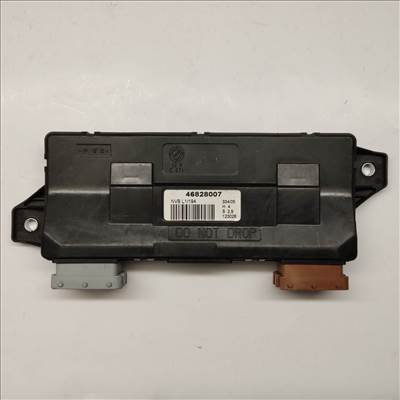 Fiat Croma 46828007 számú ablakemelő vezérlő