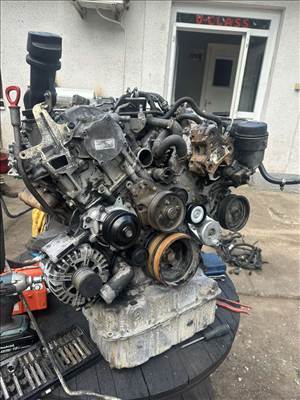 Mercedes Vito (2nd gen) W639 Fűzött Blokk Hengerfejjel 