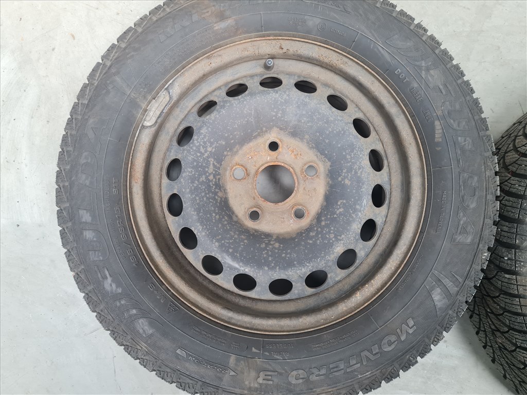  5x112 15" lemezfelni pár Fulda téli gumikkal (20276, 26144) 2. kép