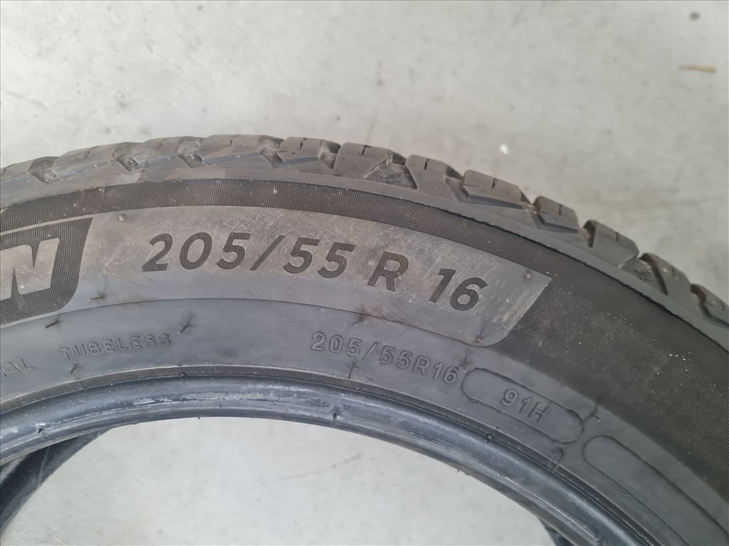  205/55 16" Michelin négyévszakos gumi (20318) 3. kép