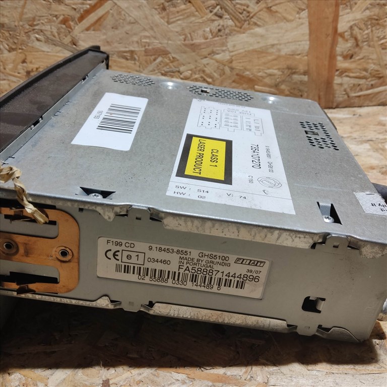 180469 Fiat Grande Punto 2005-2009 Grundig Cd-s rádió. Kód nincs hozzá!!!!!! 735410727 2. kép