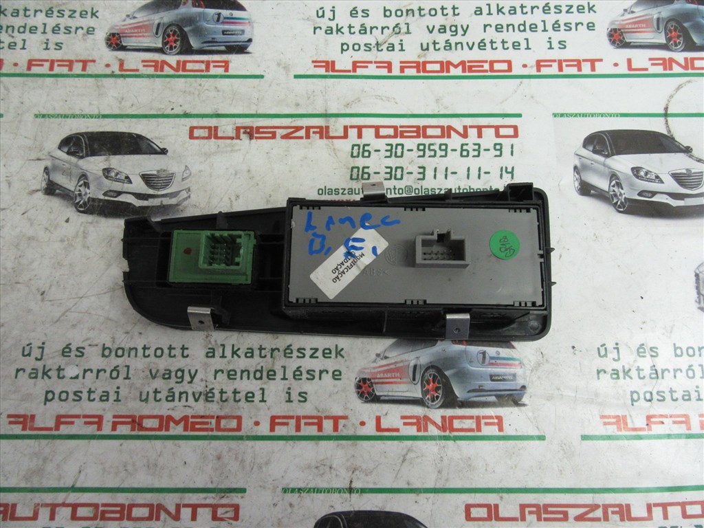 Fiat Linea bal első ablakemelő kapcsoló 2. kép