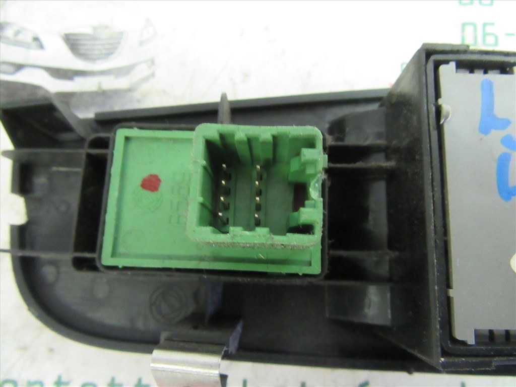 Fiat Linea bal első ablakemelő kapcsoló 4. kép