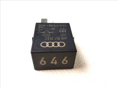 Skoda-Volkswagen relé 4H0951253C