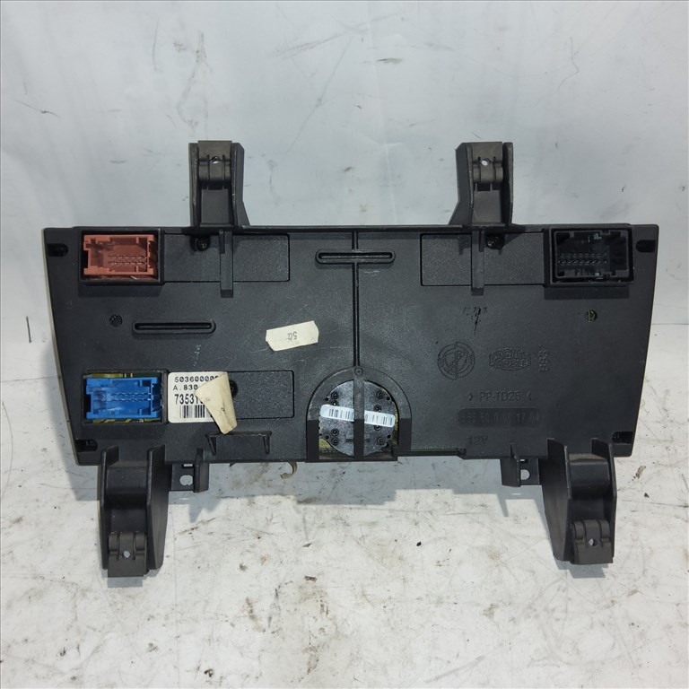 180753 Fiat Stilo digit fűtéskapcsoló 735319257 gombok ragadnak!!!!!!! 2. kép