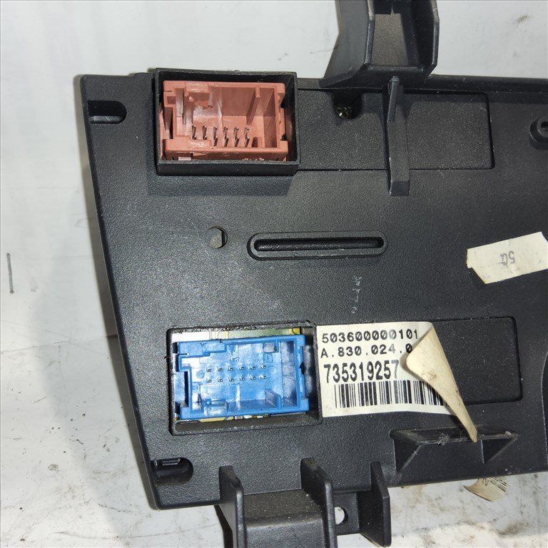 180753 Fiat Stilo digit fűtéskapcsoló 735319257 gombok ragadnak!!!!!!! 3. kép