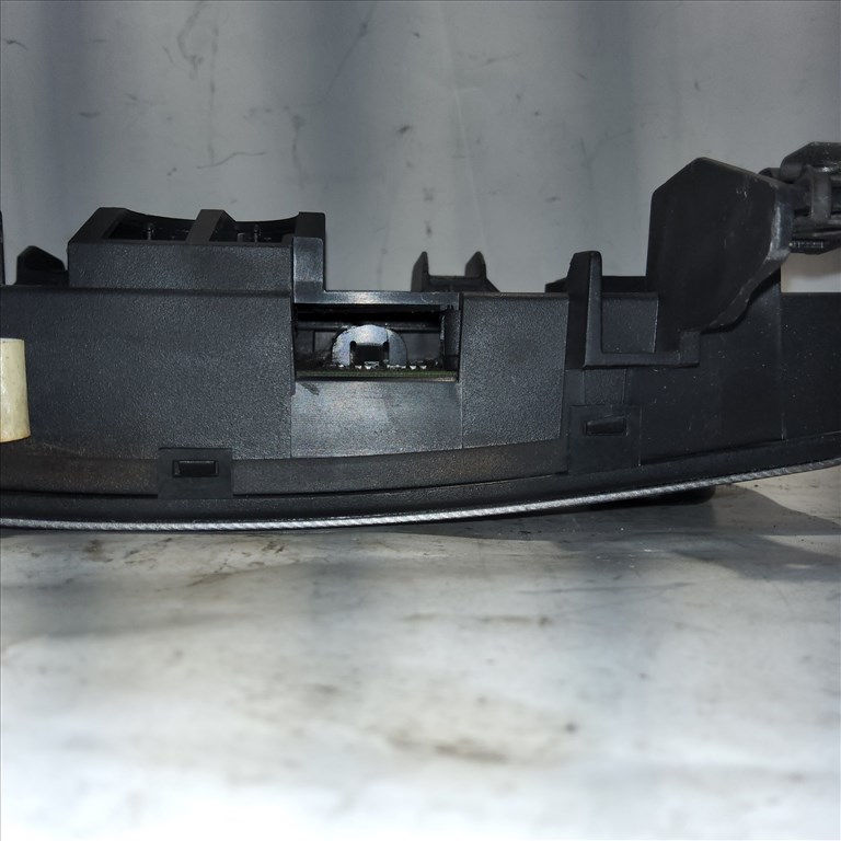 180753 Fiat Stilo digit fűtéskapcsoló 735319257 gombok ragadnak!!!!!!! 5. kép