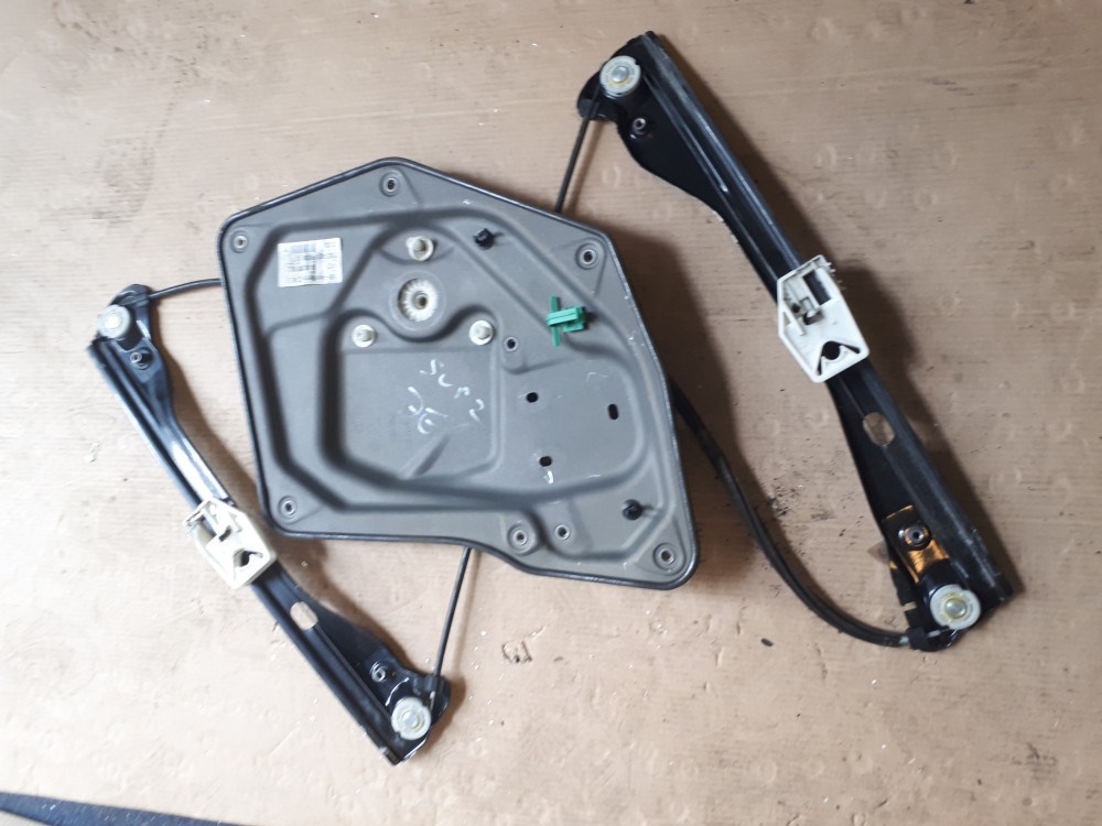Skoda Superb II ablakemelő szerkezet jobb első 3T0837462A 1. kép