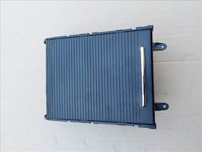 Volkswagen Passat B6 rolós pohártartó a könyöklőbe 3C0857961F