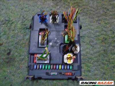 Citroën C3 Picasso BSI belső biztosítéktábla 9666952380