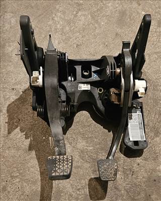 Opel Astra K Pedálsor 39094151