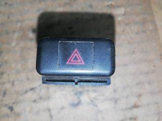 Toyota Carina E Vészvillogó Kapcsoló *116675*