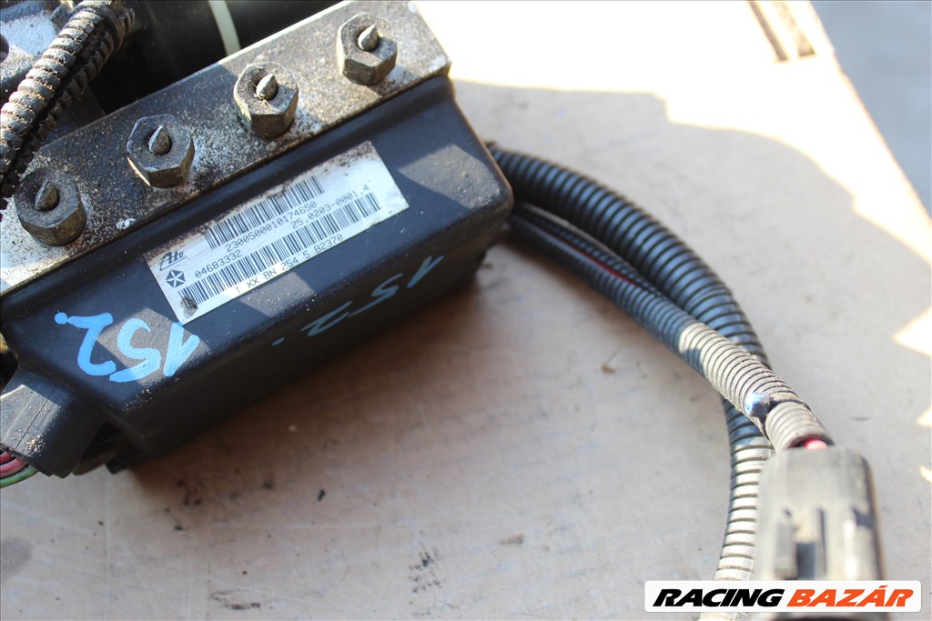 Chrysler Voyager 1994-1997 2.5T D ABS kocka  (152) 4683332 3. kép