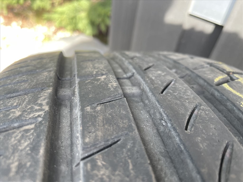  225/4519" használt Continental nyári gumi gumi 2. kép