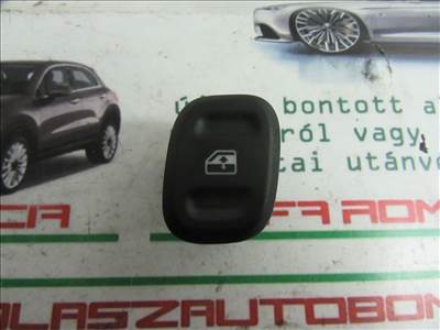 Fiat Panda III. jobb oldali ablakemelő kapcsoló 735536760