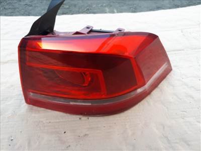 Volkswagen Passat B7 hátsó lámpa jobb 3AE945096F