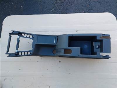 Skoda Superb II könyöklő burkolat 3T0863243