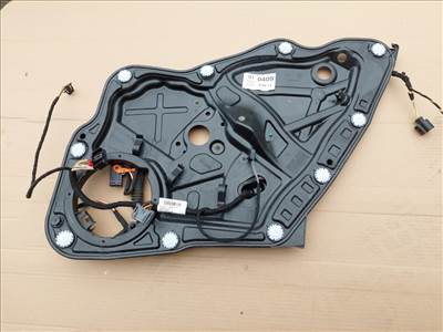 Volkswagen Passat CC-CC ablakemelő tartó panel jobb hátsó 3C8839756D