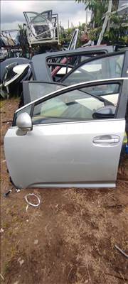 Toyota Avensis (T270) Bal első ajtó 