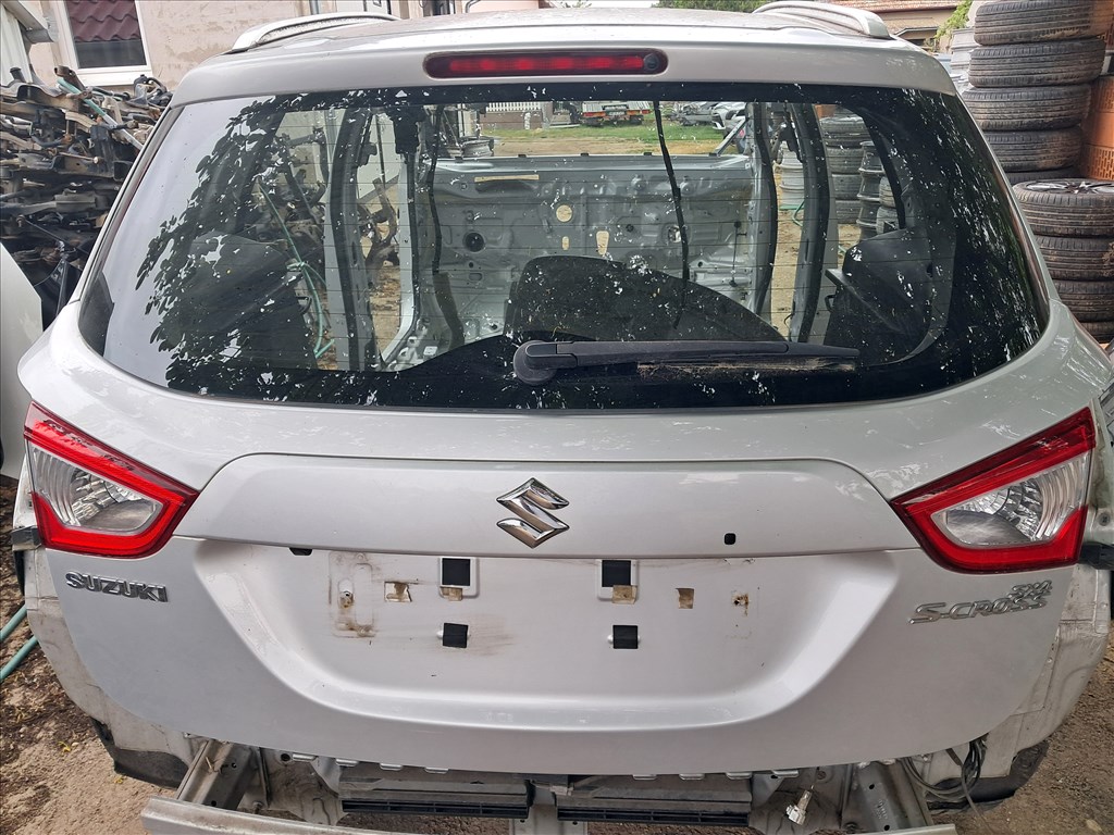 Suzuki SX4 S-Cross I csomagtérajtó ZCC 1. kép