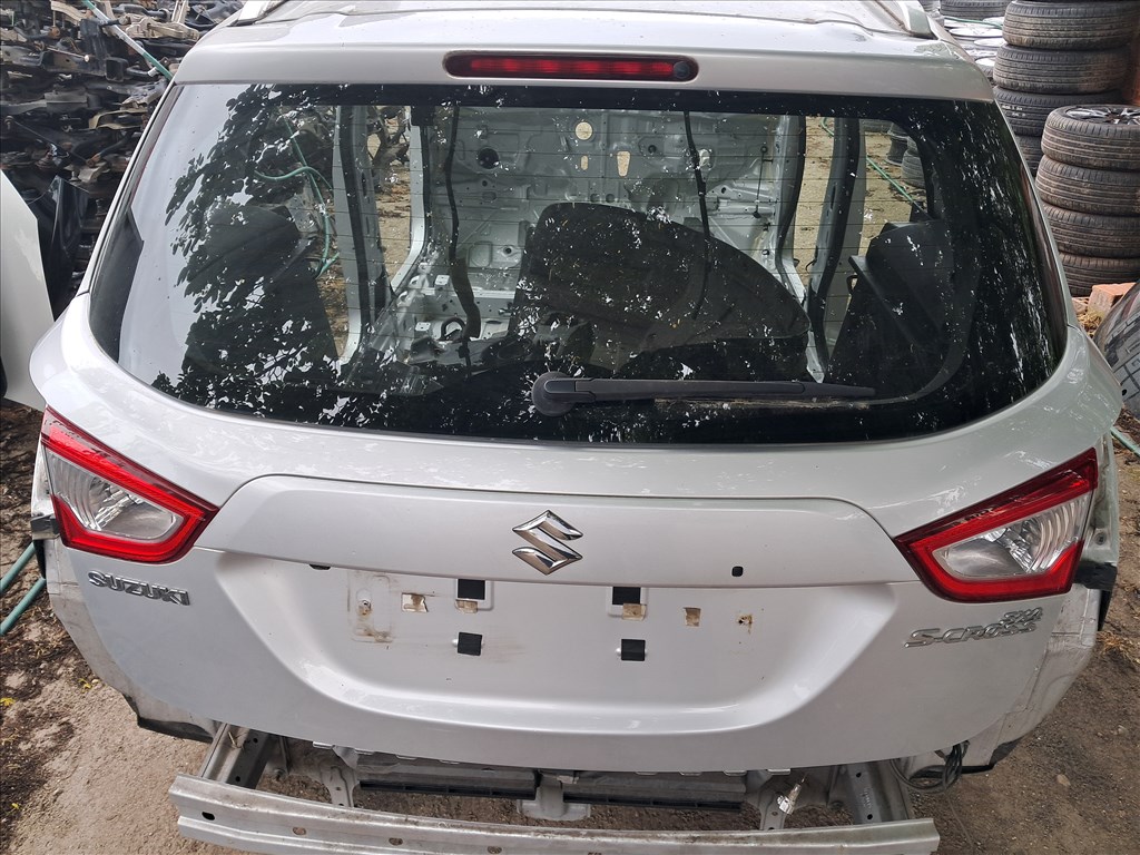 Suzuki SX4 S-Cross I csomagtérajtó ZCC 2. kép