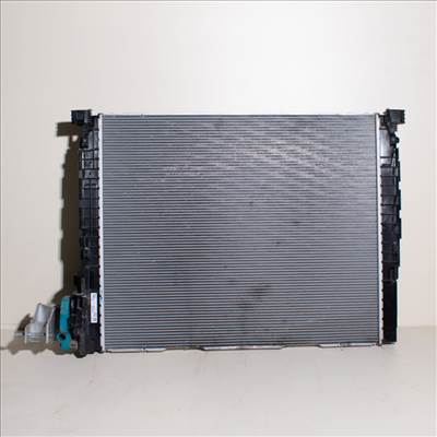 BMW 5er G30, 7er G11-G12 vízhûtő (Cikkszám:17118619616)