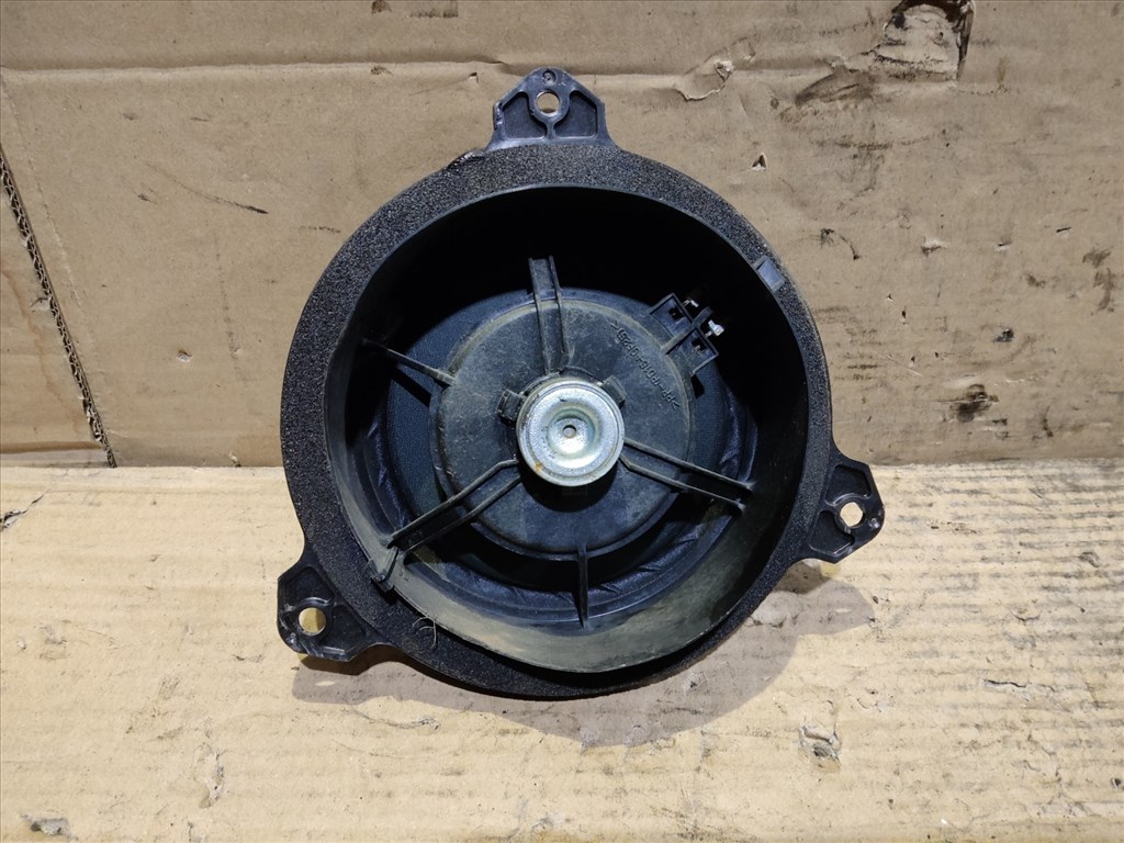 Toyota Yaris II. 2006-2011 Jobb hátsó Hangszóró 86160-0D190 2. kép