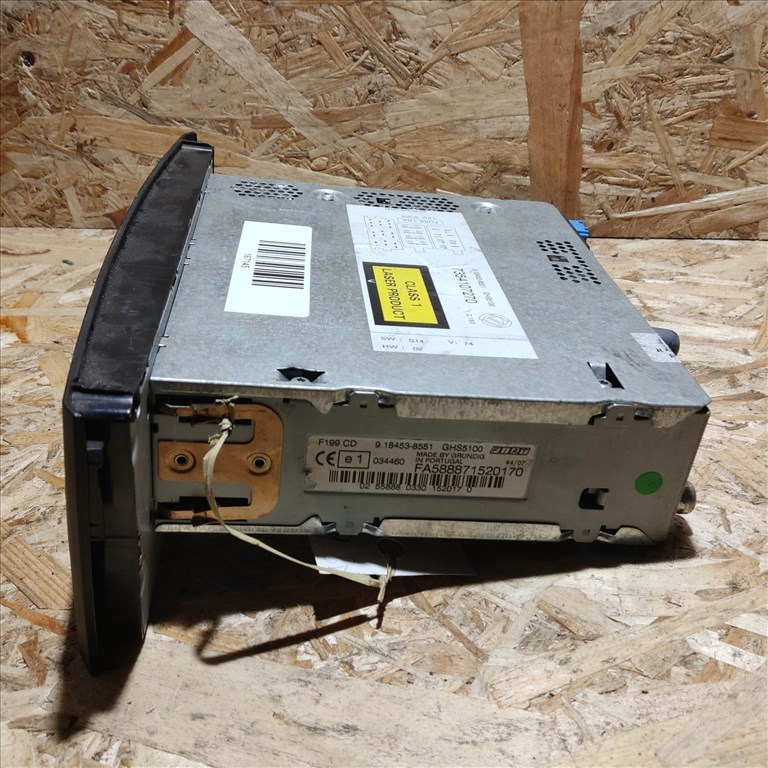 167145 Fiat Grande Punto 2005-2009 Grundig Cd-s rádió. Kód nincs hozzá!!!!!! 735410727 3. kép