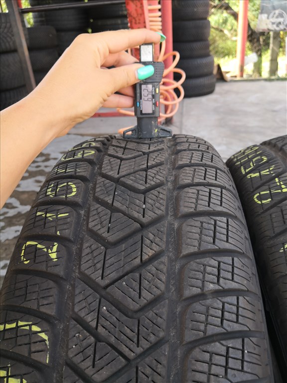 215/65 R17 Pirelli téli gumi 30000ft a 2db/397/ 2. kép