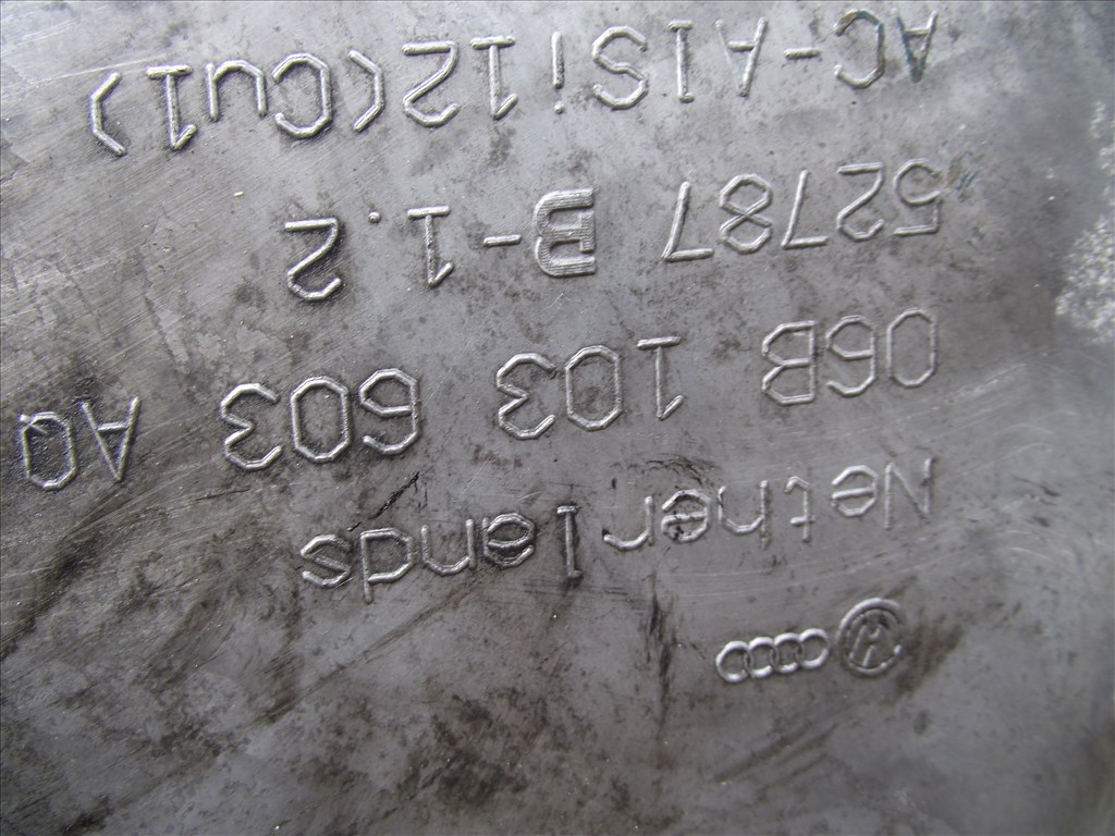 Volkswagen Passat B5.5 olajteknő  06b103603aq 2. kép