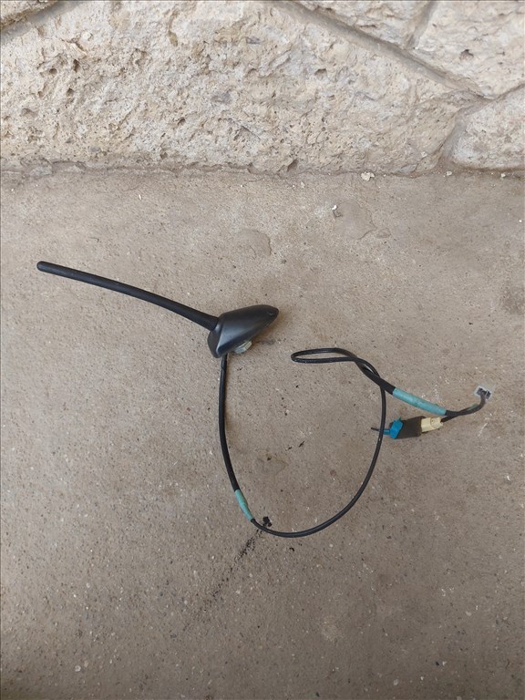 Toyota Auris (E150) 1.4 D-4D antenna 3291 2. kép