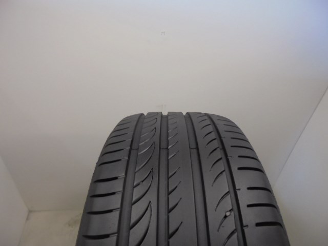 Pirelli Powergy 235/50 R19  1. kép