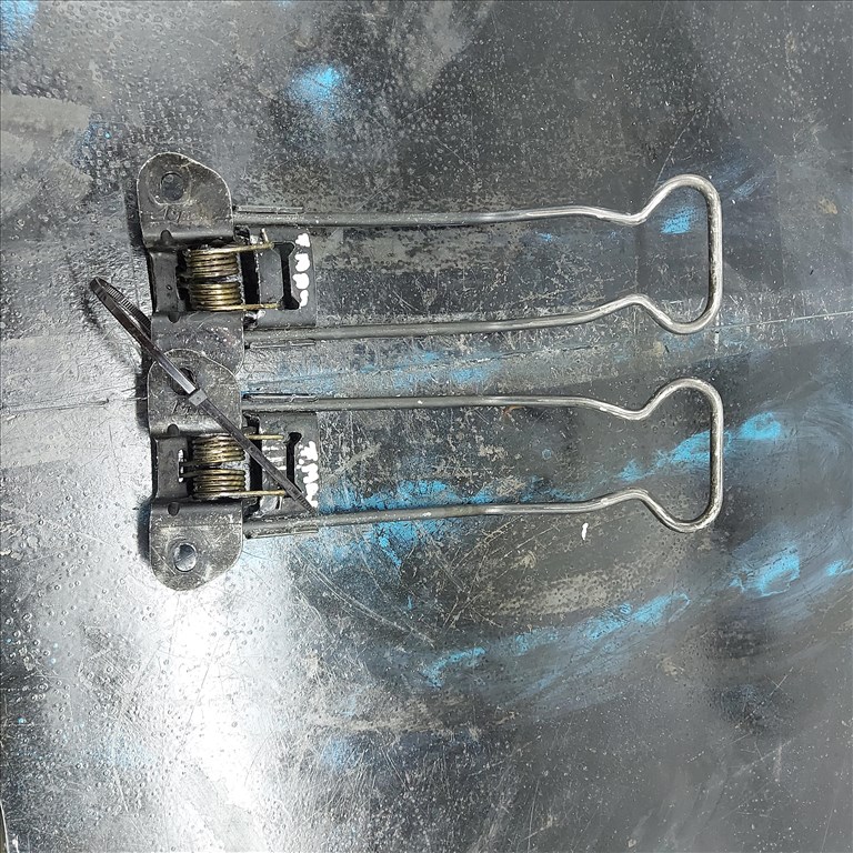 Renault MASTER Opel MOVANO 98- Hátsó ajtó határoló rögzítő fixáló 1732 8200080175 4. kép